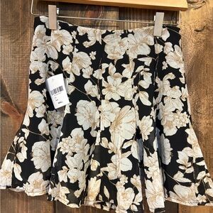 Forever 21 Black and White Pleated Skater Skirt